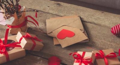 Des idées romantiques pour offrir un cadeau à sa moitié