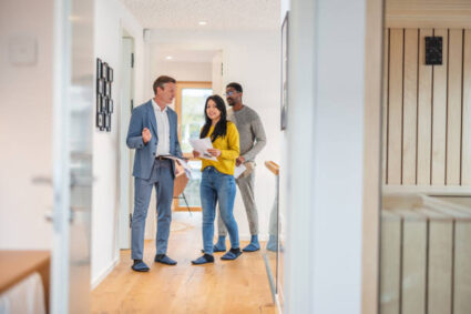 Les facteurs à considérer lors du choix d’un agent immobilier pour vendre votre maison