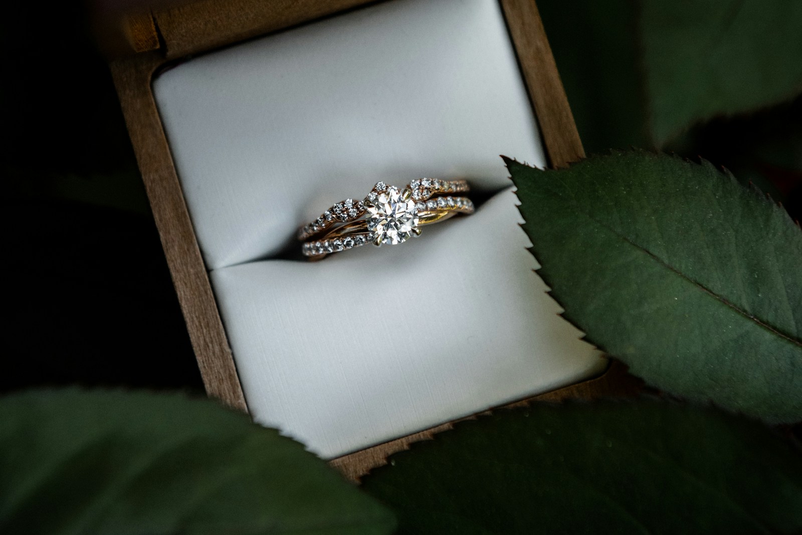 Choisir une bague solitaire adaptée à votre partenaire